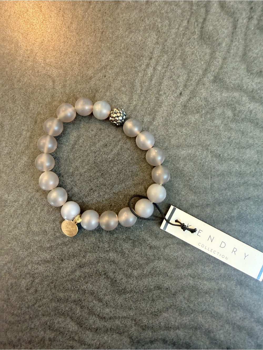Bracelet in a smoke gray!